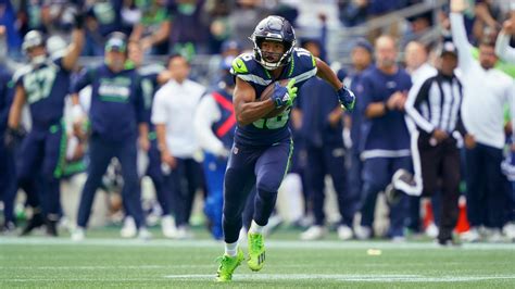 Seahawks Wr Tyler Lockett A Healthier Type Of Hungry During Torrid