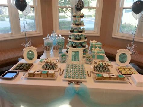This cake turn table is round in shape and its diameter is 12 inches which is just about the ideal size for this cake turntable is almost 5 inches high which makes turning and decorating very convenient. 18 best images about Graduation Ideas on Pinterest | Grad ...