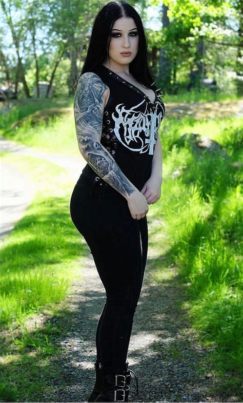 Pin By Crisleecap On Gorgeously Gothic Hot Goth Girls Black Metal Girl Gothic Fashion