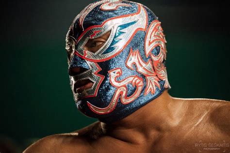 Mexican Wrestler Dies During Bout In London Times Of Oman