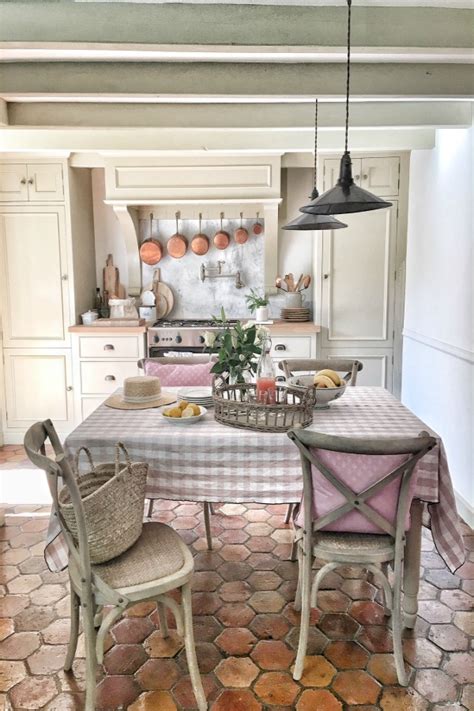 So, that's what i did. French Farmhouse Design Inspiration & House Tour! - Hello ...