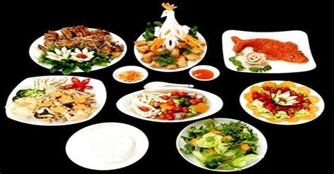 Nhiều người quan niệm rằng lễ cúng ông công, ông táo phải đúng vào ngày 23 tháng chạp, nhưng điều đó có thật sự đúng không? Tết ông táo cúng gì và những điều các gia đình cần chú ý