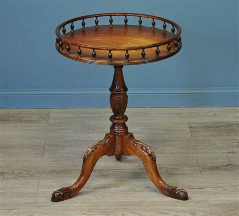 Small Antique Style Reprodux Walnut Pedestal Occasional Side Table In
