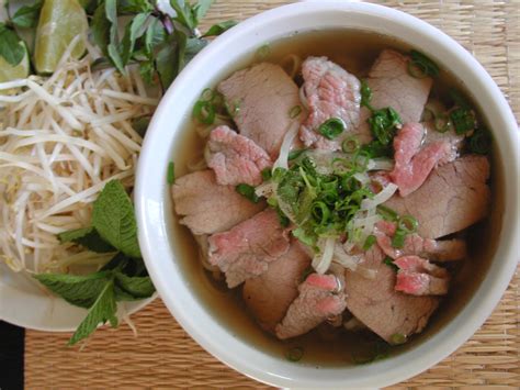 Unlike beef pho, chicken pho is simpler and it takes a shorter time to cook. Beef Pho - Eat My Recipe