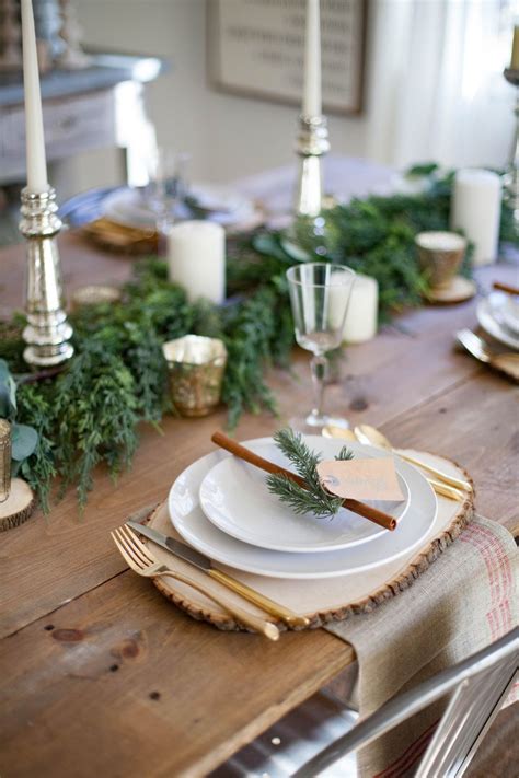 If you are going to include gold, rose gold or even silver into your christmas table decorations, a beautiful trend is to spray foliage in a metallic paint for a gorgeous addition, says giselle. 22 Pretty Christmas Table Decorations & Settings