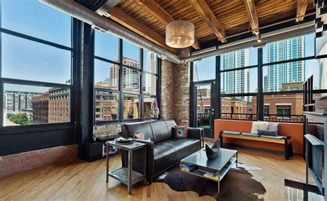 Tour The Lofts Of Chicagos West Loop Neighborhood Design District