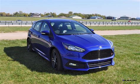 Are reviews modified or monitored before being published? 2016 Ford Focus ST