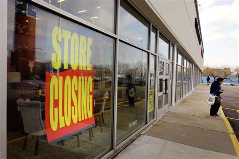 Retail roundup: Pier 1 closing San Antonio store and more retail news