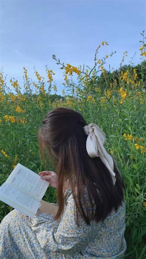 Reading Aesthetic Book Aesthetic That Girl Aesthetic Picnic Clean