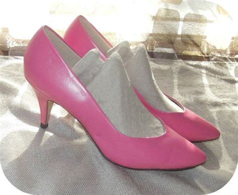 Vintage 80s Coral Pink Classic High Heel Pumps 10 Connie Commuters