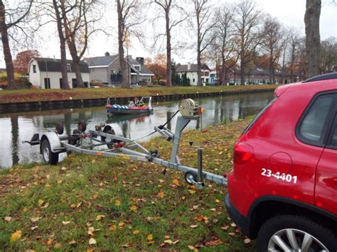 Maybe you would like to learn more about one of these? Hulpdiensten zoeken naar vermiste vrouw in Weert ...