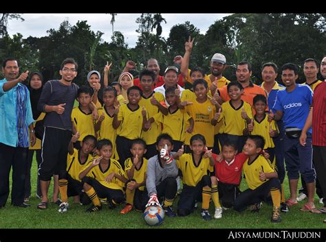 Pejabat pendidikan daerah kuala kangsar. Pasukan Bola Sepak 2011 ~ Blog SK Clifford Kuala Kangsar