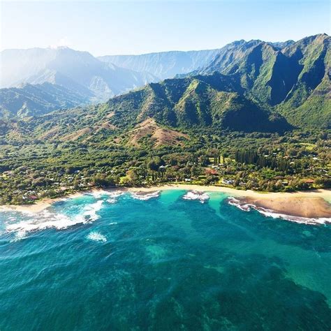 Maui Has Its Sprawling Luxury Resorts And Glittering Beaches Kauai Its