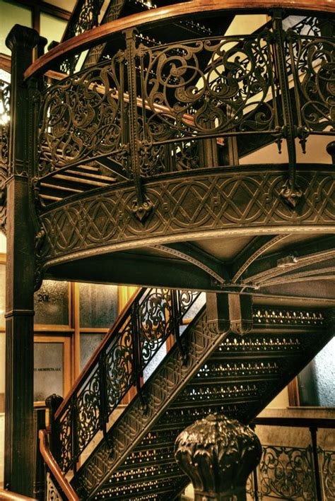 Famous Staircases Of Chicagos Monadnock Building Worlds First
