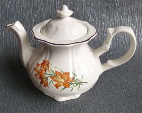 Price Kensington Tudor Teapot Floral Pattern Tea Pots Decor