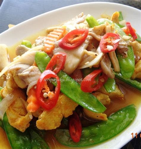 Siapkan bahan tumbuk.dalam periuk masukkan bahan tumbuk,gula,garam,serbuk perasa, sos tiram. My Kuali: Ayam masak sos tiram n cendawan