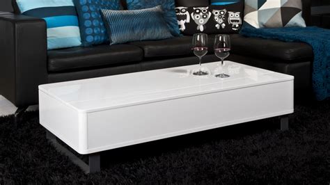 Rectangle coffee table rectangle coffee tables are the most popular shape and tend to work best in smaller rooms or when placed in front of a long sofa or window. 40+ Large Rectangular Coffee Tables | Coffee Table Ideas