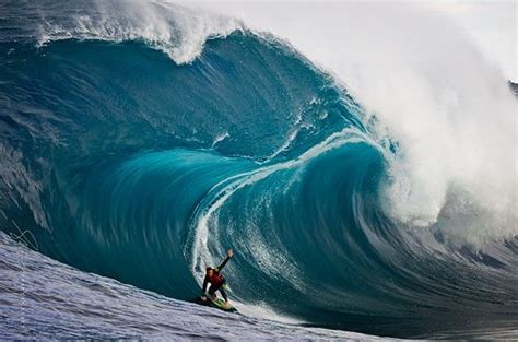 This Iswow Terrifyingly Awesome Big Wave Surfing Surfing Big Waves