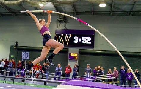Uws Olivia Gruver Just Crushed The Ncaa Pole Vaulting Record But She