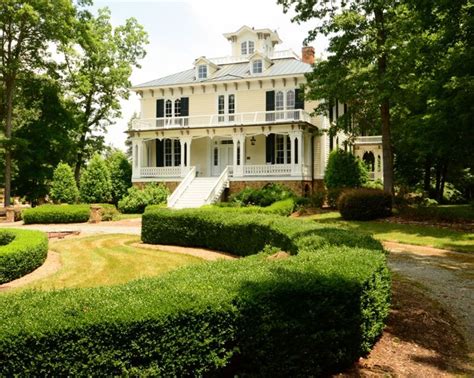 The 10 Most Beautiful Historic Homes On The Market In 2015