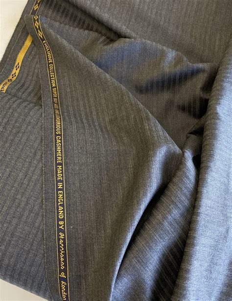 Super 160s Wool And Cashmere Made In England By Harrison Of London Vin