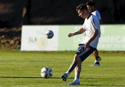 Lionel Messi Training Mirror Online