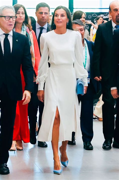 Photos Queen Letizia In A White Satin Dress