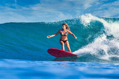 Tips For Female Surfers