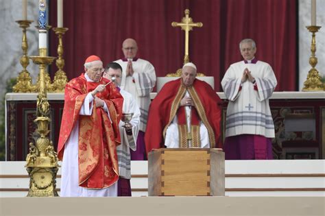 At funeral, pope remembers Benedict's 'wisdom, tenderness, devotion'