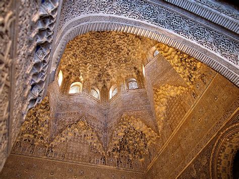 Saturday & sunday 21:00 kst. The Alhambra in Granada, the most popular site in Spain ...
