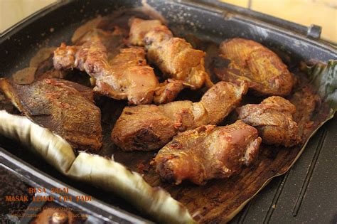Resepi untuk memasak ayam masak lemak cili padi ala negeri sembilan yang mudah dan sedap. AMIE'S LITTLE KITCHEN: Daging Rusa Salai Masak Lemak Cili ...