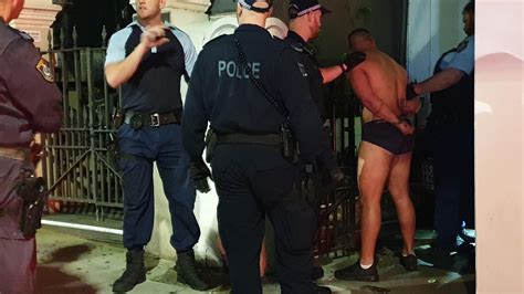 Potts Point Police Beaten In Sydney Brawl Outside Nightclub Flamingo