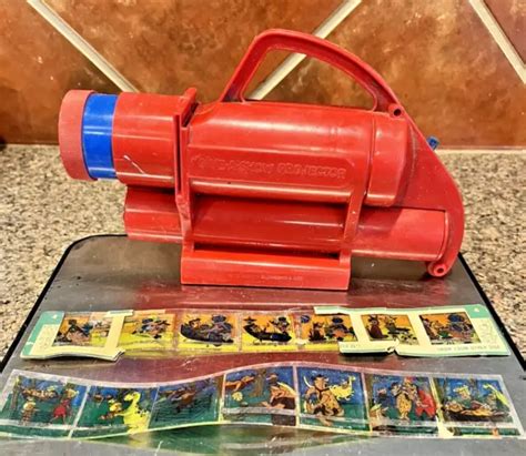 Vintage 1962 Kenners Red Give A Show Projector And 2 Slides 999 Picclick