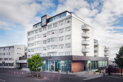 It is located in southwestern iceland, on the southern shore of faxaflói bay. Hotel Island, Reykjavík - Updated 2019 Prices