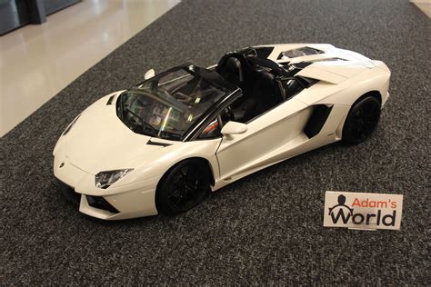 Pocher Built Kit Lamborghini Aventador Roadster Lp700 4 18 White J3