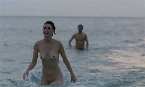 Nude Video Celebs Allison Smith Nude Hedy Burress Nude Los Anos