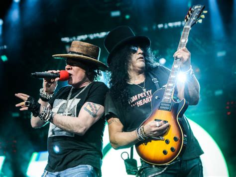 Kunjungi sudut amerika berhampiran di malaysia di mana anda boleh berhubung dengan a.s. Guns N' Roses launches 2020 world tour with just one stop ...