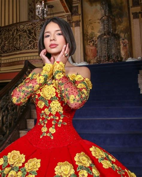 Ángela Aguilar Deja Babeando A Sus Fans Con Un Entallado Vestido ¡qué