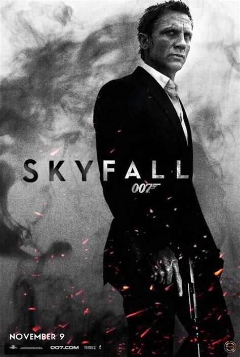 Daniel Craig Skyfall Poster Daniel Craig As Benoit Blanc Infuzionit