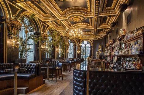 the 10 best bars in edinburgh for a wee drink