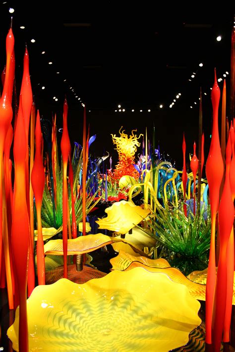 The Chihuly Collection A Collection Of Blown Glass Art By Dale Chihuly