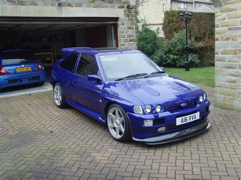All worthwhile candidates, but the blue oval's finest street car might actually be a 1990s hatchback with an engine from a pinto and a spoiler from a teenager's sketchbook: 1996 FORD Escort RS Cosworth 4x4 | 1996 FORD Escort RS ...