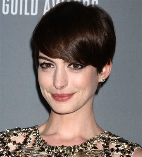 24 Anne Hathaway Short Hair