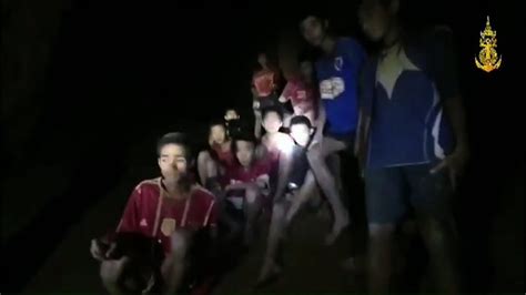 Tham Luang cave rescue live updates - Thailand News