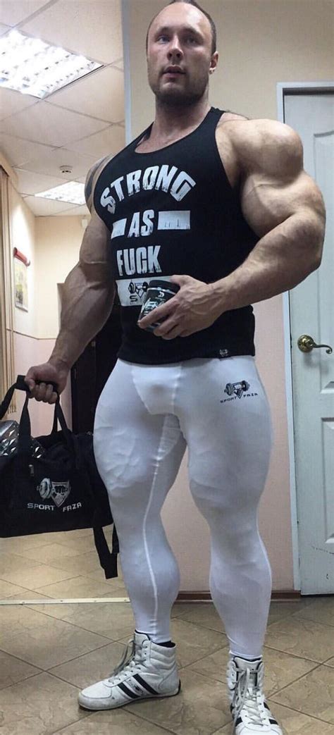 Pin On Musclemen In Tights