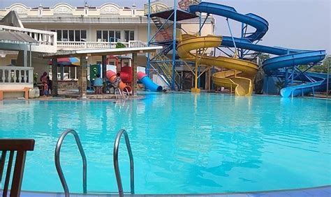 Daftar isi fasilitas dan wahana transera waterpark harga tiket masuk transera waterpark februari 2020 1. 13+ Kolam Renang Di Bogor HTM Murah Terbaru 2021