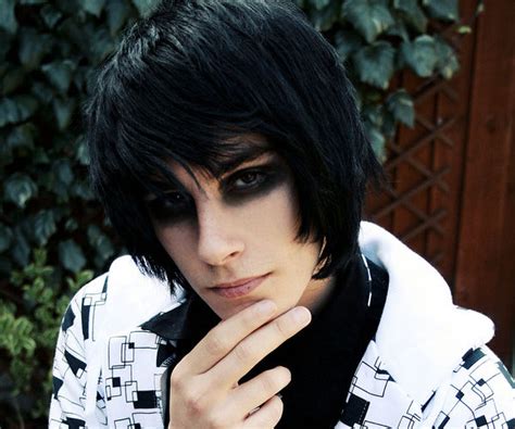 We can give you some inspirations as it has 15 best emo hairstyles for men in different fashion. 35 Magnificent Emo Hairstyles For Guys - SloDive