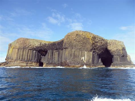Island Hopping In Scotland Fingals Cave Geology Basalt Columns