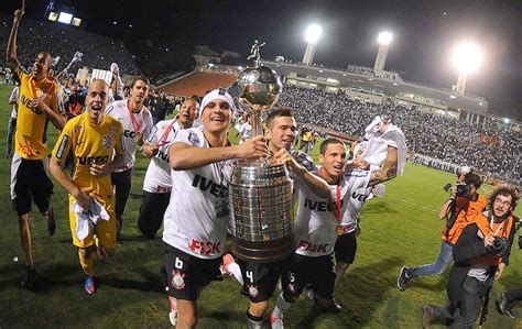 Após vice do flamengo, guerrero relembra gol histórico no … autor do gol que garantiu o título do mundial de clubes para o corinthians em 2012, paolo. Libertadores: Para a tristeza geral da nação, Corinthians ...