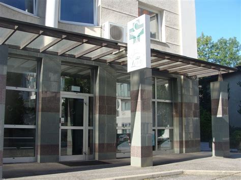 Zajdu si s recepty od doktora do lékárny pro prášky. OC - Lekarna Lent - delovni čas, naslov, telefon